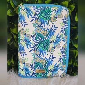 NWT Lilly Pulitzer Floral Blue and Green Jewelry Case